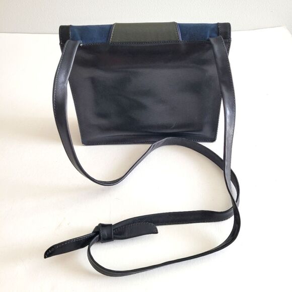 ESCADA vintage crossbody leather purse - Picture 4 of 16